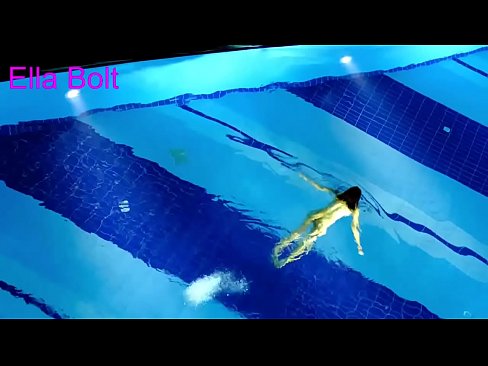 ❤️ Saya tidak boleh berhenti menonton, berambut perang muda ditangkap berenang bogel di kolam peranginan ELLA BOLT ❤ Lucah Rusia pada kami ms.desixxxtube.ru ️❤