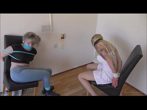 ❤️ Ketagih / diikat dan diikat mulut / gadis dalam kesusahan ❤ Lucah Rusia pada kami ms.desixxxtube.ru ️❤